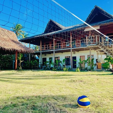 Siargao Sunflower Suites جنرال لونا المظهر الخارجي الصورة