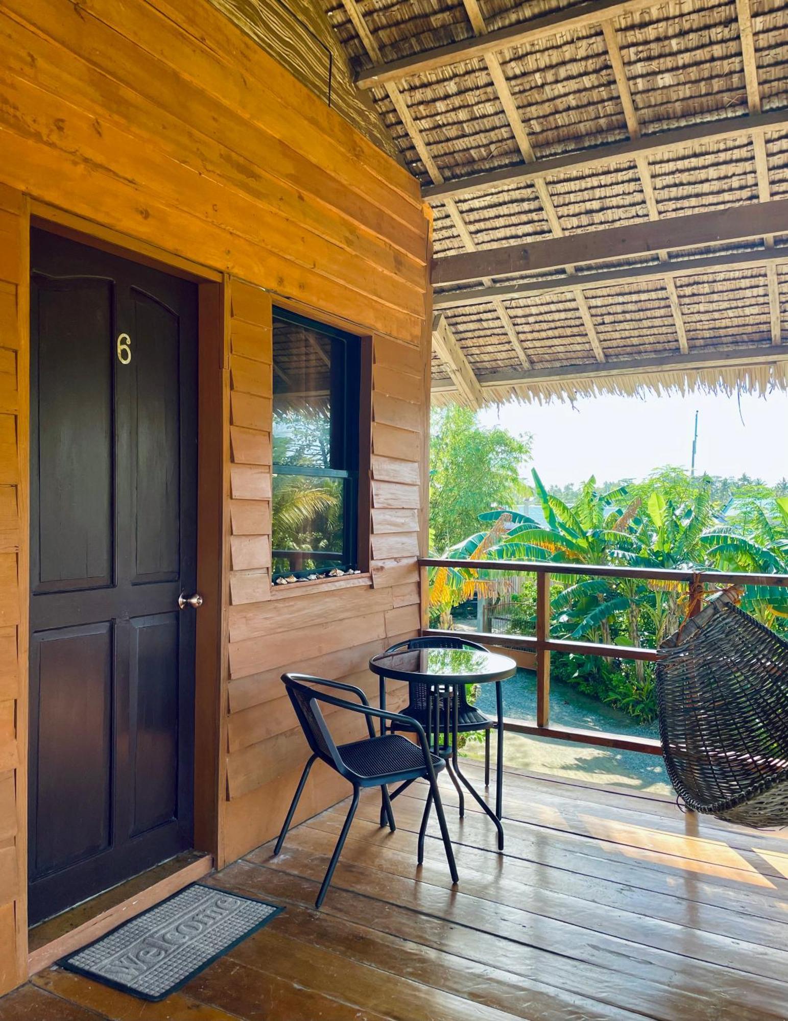 Siargao Sunflower Suites جنرال لونا المظهر الخارجي الصورة