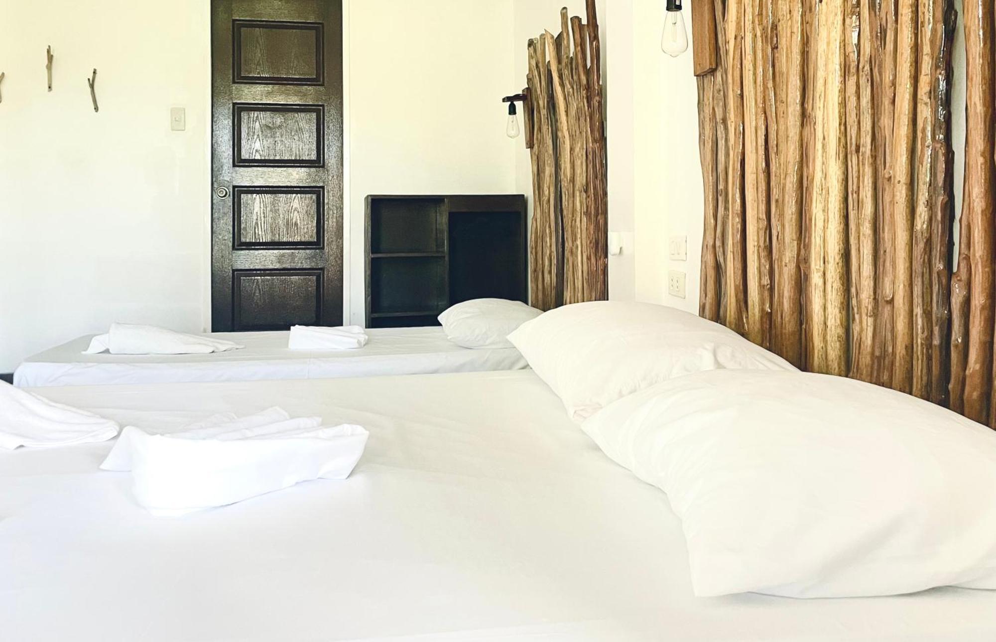 Siargao Sunflower Suites جنرال لونا المظهر الخارجي الصورة