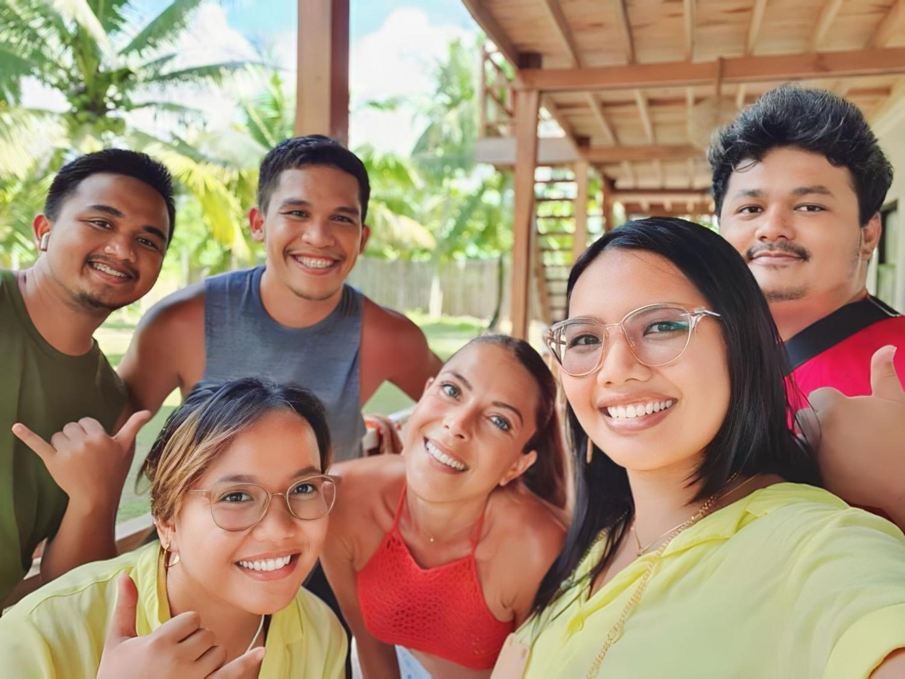 Siargao Sunflower Suites جنرال لونا المظهر الخارجي الصورة