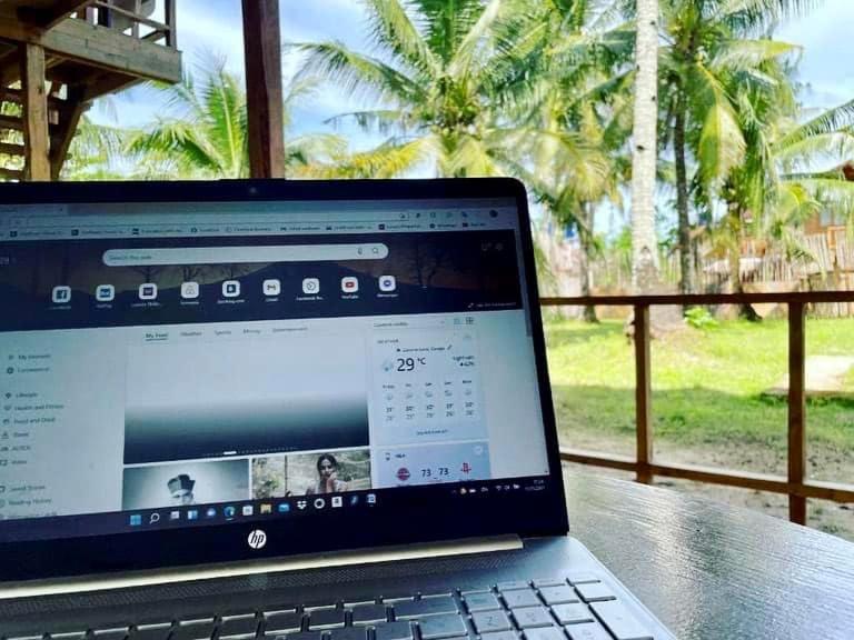 Siargao Sunflower Suites جنرال لونا المظهر الخارجي الصورة