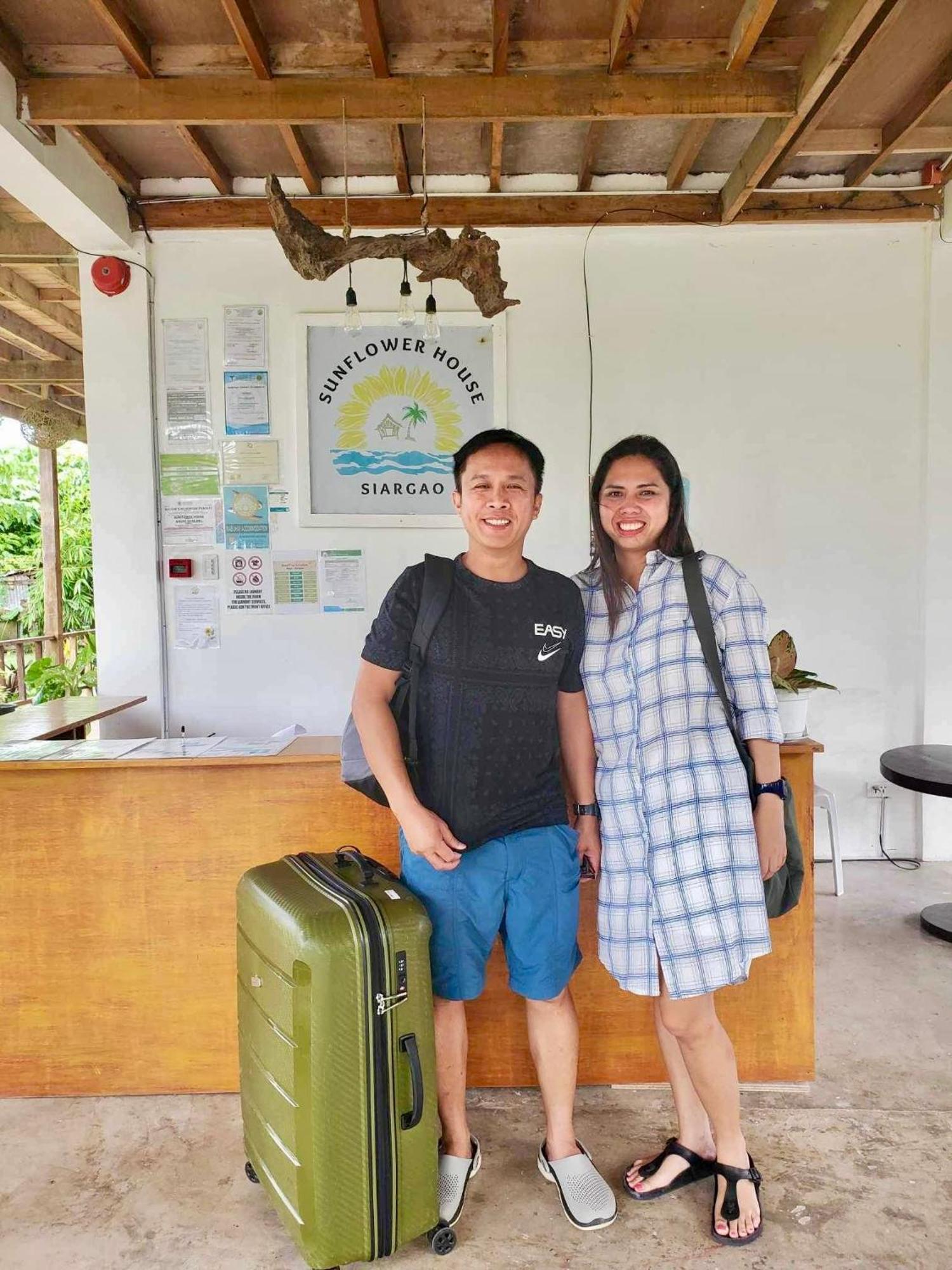 Siargao Sunflower Suites جنرال لونا المظهر الخارجي الصورة