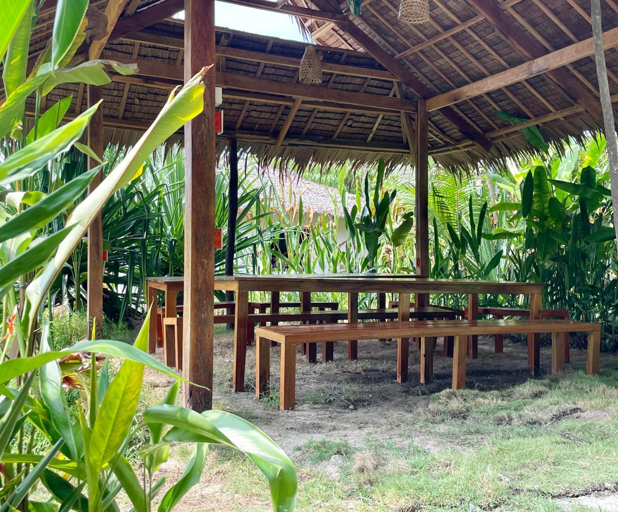 Siargao Sunflower Suites جنرال لونا المظهر الخارجي الصورة